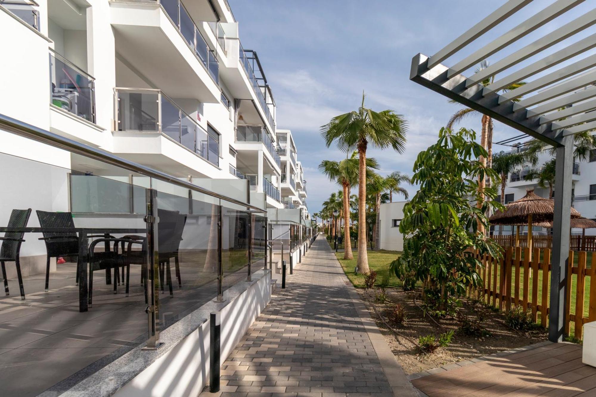Rentitspain Apartamento En Aguacate A Minutos Del Golf Motril Buitenkant foto